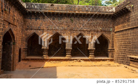 Tourists at Teen Darwaja, Panhala Fort, Kolhapur, Maharashtra, India. 85291758
