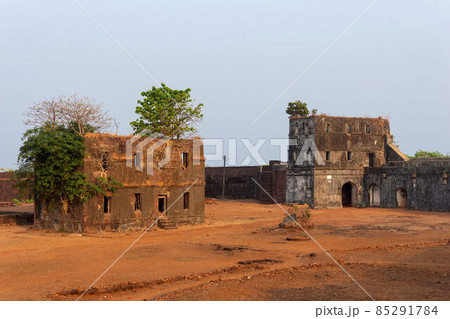 Ruined structures inside Jaigad Fort, Jaigad, Ratnagiri, Maharashtra, India. Built by Bijapur Kings in the 16th century. 85291784