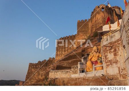 Vew of Mehrangarh Fort from Chamunda Devi Temple, Jodhpur, Rajasthan, India. 85291856