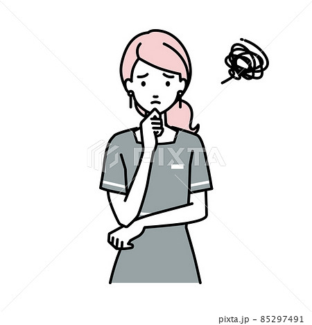 立って手をあごにあてて困っているエステ店員の女性 85297491