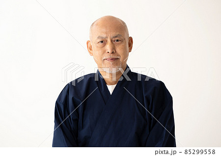 シニア男性　作務衣　ポートレート 85299558