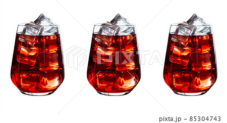 Red alcoholic cocktail with ice close up 85304743