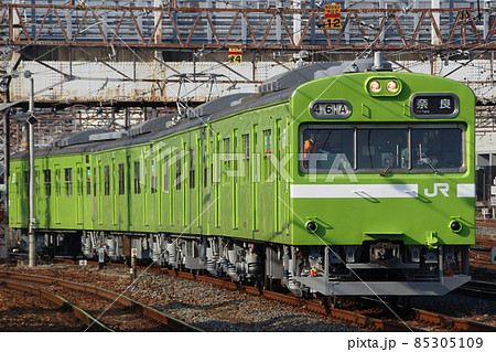 【JR-D】奈良線103系（2020年12月：検査明けピカピカの姿） 85305109