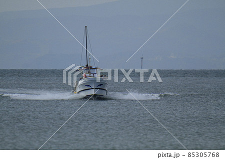 大牟田市 三池港 帰港する釣船、 大牟田市 三池港 帰港する釣船、 85305768