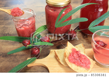 ハイビスカスローゼルでジンジャーシロップ＆ジャム 85306381