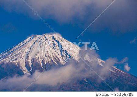 富士山イメージ　冬　雪　風　雲 85306789