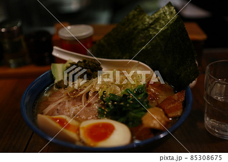 ヌードル 拉麺 麺 85308675