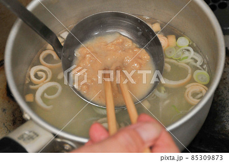 美味しいお味噌汁を作る 85309873