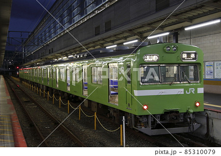 出区点検中の奈良線103系（京都駅） 85310079