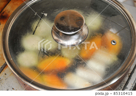 美味しい蒸し野菜を作る 85310415