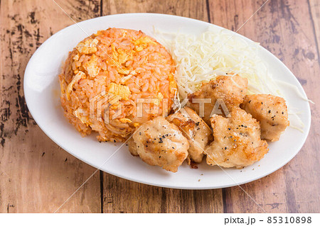 唐揚げとキムチチャーハン 唐揚げとキムチチャーハン 85310898