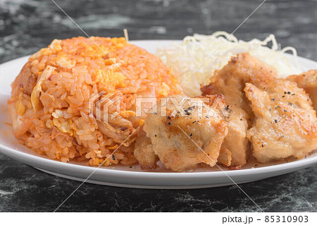 唐揚げとキムチチャーハン 唐揚げとキムチチャーハン 85310903