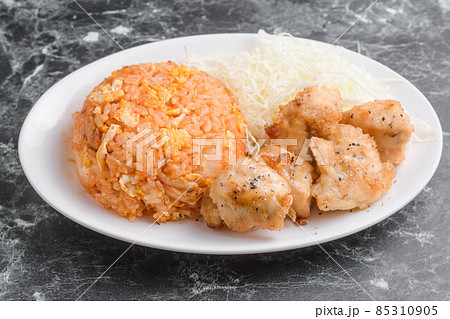 唐揚げとキムチチャーハン 唐揚げとキムチチャーハン 85310905