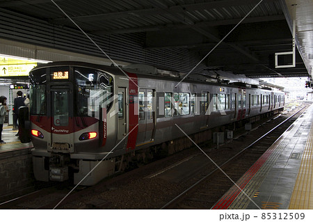 ［JR-Y］呉線227系快速安芸路ライナー（3両編成：広行） 85312509