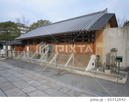 壬生寺の阿弥陀堂とよなき地蔵 85312642
