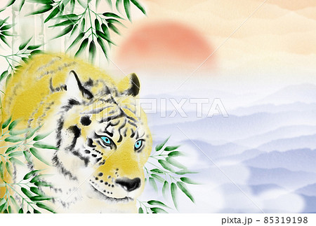 初日出と青色の雲海を背景に竹林から姿を現す虎の年賀状イラスト 横 ハガキサイズ 高解像度データ有り 初日出と青色の雲海を背景に竹林から姿を現す虎の年賀状イラスト 横 ハガキサイズ 高解像度データ有り 85319198