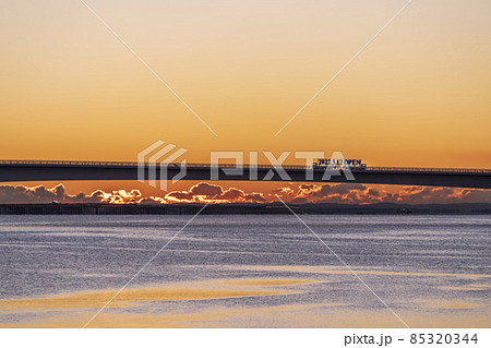 多摩川スカイブリッジ　夜明け【東京都・大田区－神奈川県・川崎市】 85320344