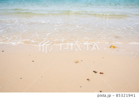 Beach and sea waves 85321941
