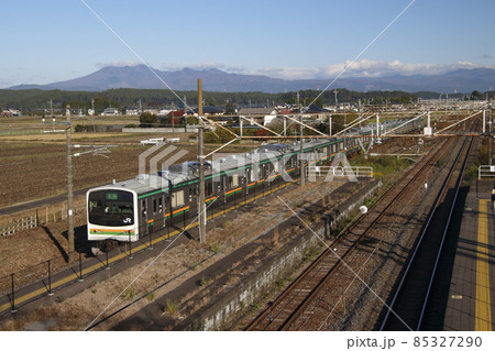 蒲須坂駅を行く宇都宮線205系8両編成 蒲須坂駅を行く宇都宮線205系8両編成 85327290
