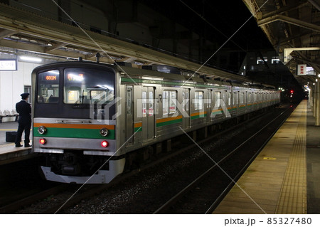 夜の宇都宮線205系（元埼京線車両：宇都宮⇔黒磯） 85327480