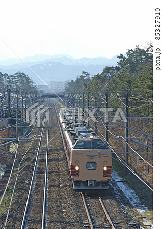 信越本線 黒井-犀潟 JR西日本 485系 Y31+Y33編成(金沢) 雷鳥 信越本線 黒井-犀潟 JR西日本 485系 Y31+Y33編成(金沢) 雷鳥 85327910