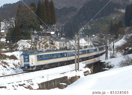 北陸本線 石動-倶利伽羅 JR西日本 485系 Y11+Y01編成(金沢) しらさぎ 北陸本線 石動-倶利伽羅 JR西日本 485系 Y11+Y01編成(金沢) しらさぎ 85328565