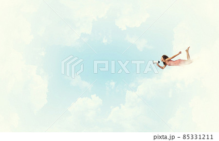 She is free to express herself 85331211