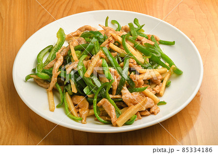 青椒肉絲　中華料理 85334186