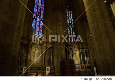 ミラノ　ドゥオモ　大聖堂 85340286