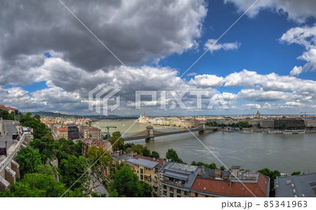 Panoramic view of the Danube river in Budapest, Hungary 85341963