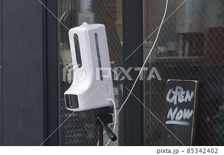 非接触検温機 入口 非接触検温機 入口 85342402