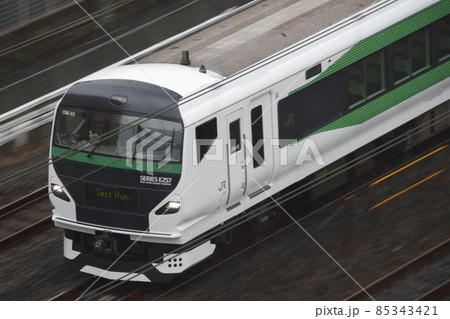 試運転するE257系5000番台大宮車（9両編成：波動用車両） 85343421