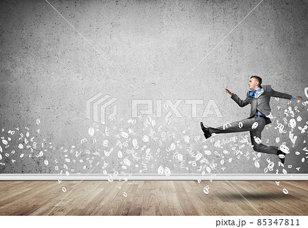 Businessman jumping high Businessman jumping high 85347811