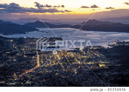 灰ヶ峰からの呉市街夜景 85350936