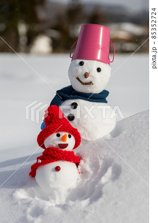 親子の雪だるま 85352724