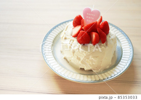 1歳の誕生日ケーキ 1歳の誕生日ケーキ 85353033