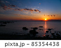森戸海岸の夕日 85354438