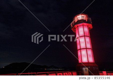 夜の高松港玉藻防波堤灯台 せとしるべ 夜の高松港玉藻防波堤灯台 せとしるべ 85355146