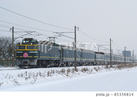 北陸本線　北鯖江－鯖江　JR西日本　EF81-104＋24系　トワイライトエクスプレス 85356814