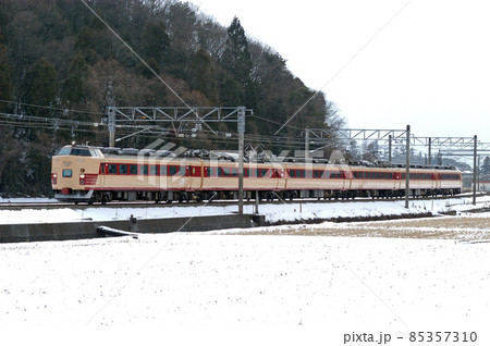 北陸本線　芦原温泉－細呂木　JR西日本　485系　K12編成（金沢）　加越 85357310
