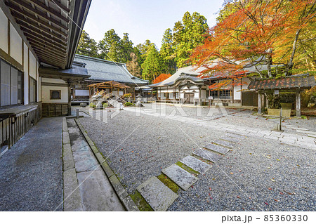 比叡山延暦寺　晩秋の横川地区　四季講堂（元三大師堂） 85360330