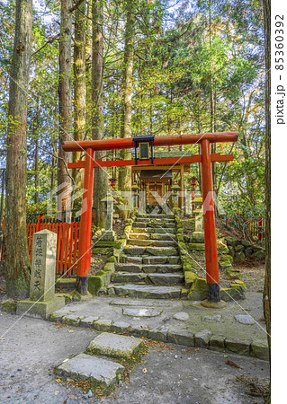 比叡山延暦寺　横川地区　箸塚弁財天 85360392