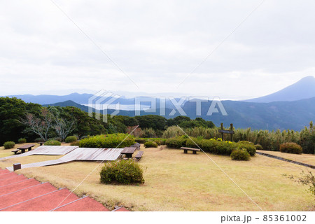 大野岳より見た開聞岳と池田湖 大野岳より見た開聞岳と池田湖 85361002