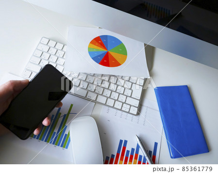ビジネスイメージ・グラフ・PC・スマホ ・手帳 85361779