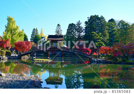 永保寺 臥竜池に架かる無際橋 岐阜県多治見市 永保寺 臥竜池に架かる無際橋 岐阜県多治見市 85365083