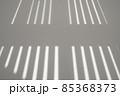 室内に差し込む光　ふんわりイメージ 85368373