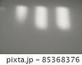 室内に差し込む光　ふんわりイメージ 85368376