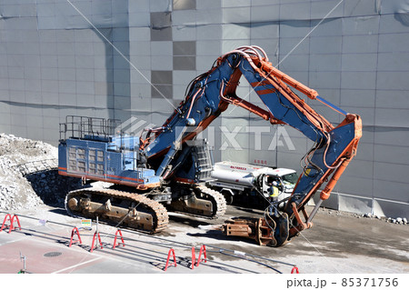 ビルの解体工事 85371756