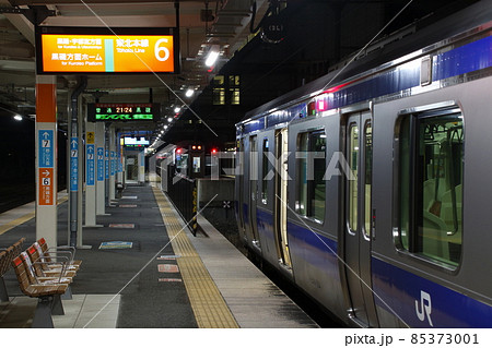 終電接続する東北本線E531系（上り最終列車4154M：新白河駅） 85373001
