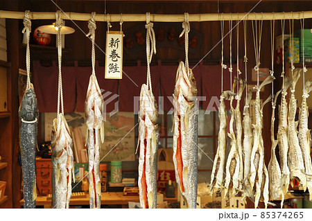 西武園ゆうえんちの商店街の風景 85374265